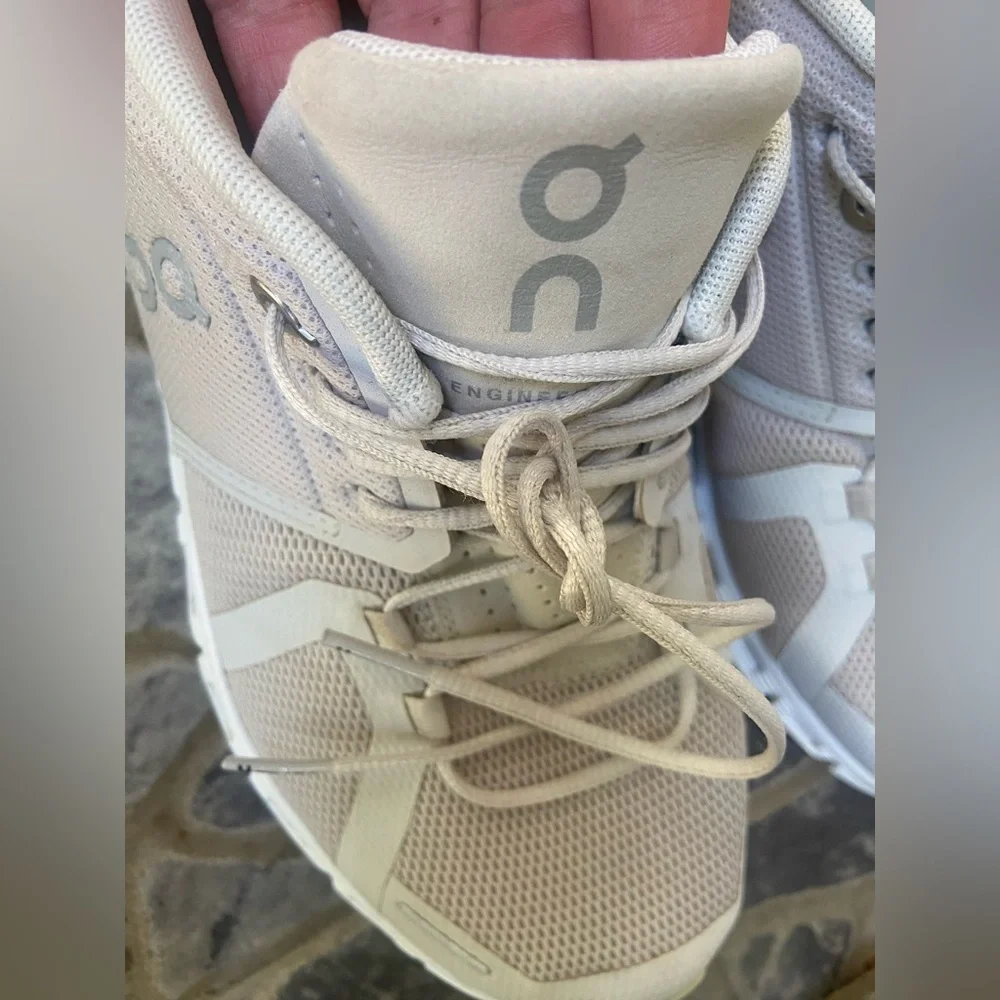 On Cloud 5 Womans Sneakers. - Picture 7 of 12